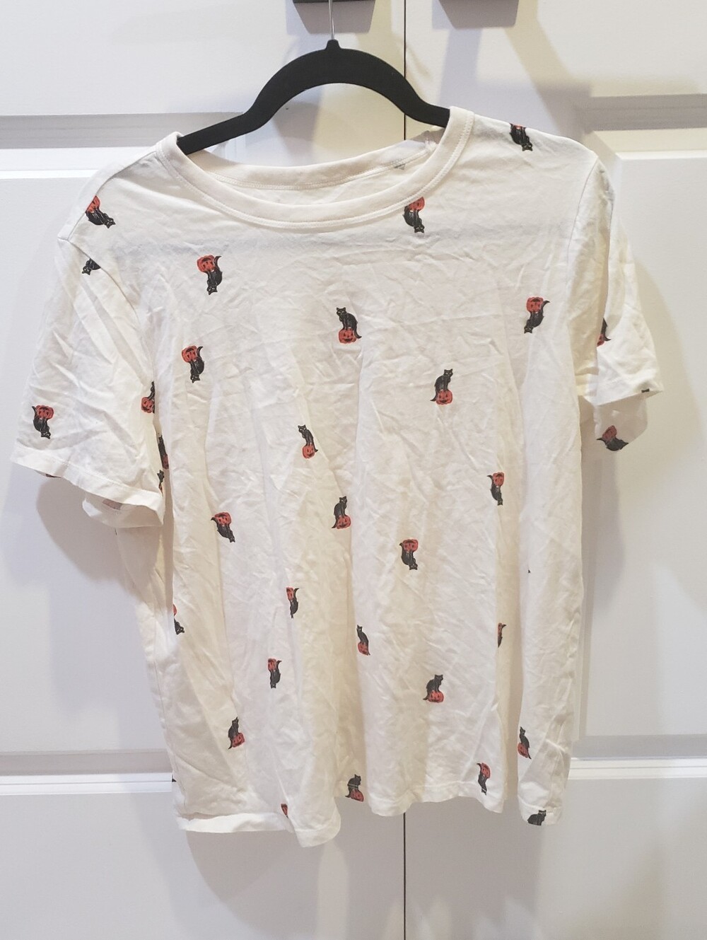 Old Navy Halloween Black Cat & Pumpkin Print Tshirt Size L
